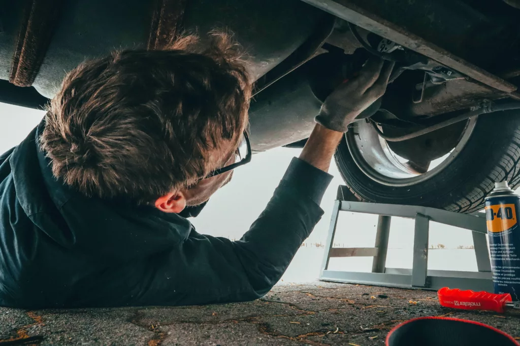 Selezione di Meccanici Esperti nel Settore Automotive